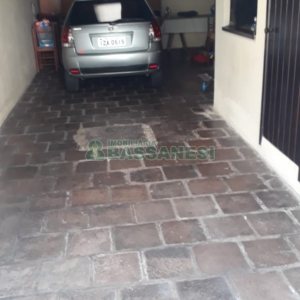 Casa com 200m², 3 dormitórios, 1 vaga, no bairro Sagrada Família em Caxias do Sul para Comprar