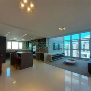 Apto Mobiliado com 167m², 3 dormitórios, 3 vagas, no bairro Universitário em Caxias do Sul para Comprar