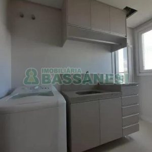 Apto Mobiliado com 167m², 3 dormitórios, 3 vagas, no bairro Universitário em Caxias do Sul para Comprar