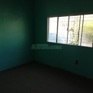 Casa com 75m², 4 dormitórios, 3 vagas, no bairro Santa Catarina em Caxias do Sul para Comprar