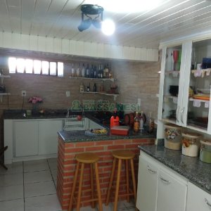 Casa com 75m², 4 dormitórios, 3 vagas, no bairro Santa Catarina em Caxias do Sul para Comprar