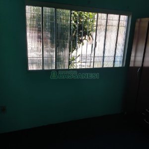 Casa com 75m², 4 dormitórios, 3 vagas, no bairro Santa Catarina em Caxias do Sul para Comprar