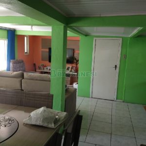Casa com 75m², 4 dormitórios, 3 vagas, no bairro Santa Catarina em Caxias do Sul para Comprar