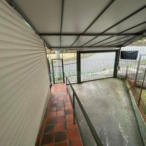 Casa com 200m², 5 dormitórios, 2 vagas, no bairro Rio Branco em Caxias do Sul para Comprar