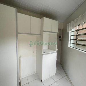 Casa com 200m², 5 dormitórios, 2 vagas, no bairro Rio Branco em Caxias do Sul para Comprar