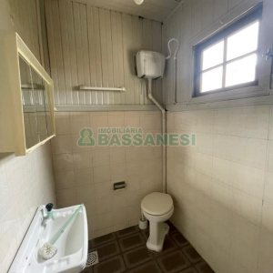 Casa com 200m², 5 dormitórios, 2 vagas, no bairro Rio Branco em Caxias do Sul para Comprar