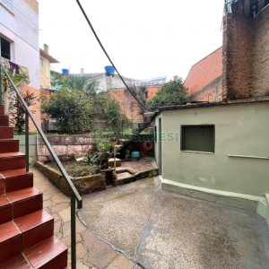 Casa com 200m², 5 dormitórios, 2 vagas, no bairro Rio Branco em Caxias do Sul para Comprar