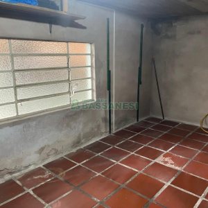 Casa com 200m², 5 dormitórios, 2 vagas, no bairro Rio Branco em Caxias do Sul para Comprar