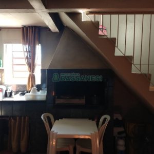 Casa com 209m², 4 dormitórios, 3 vagas, no bairro Marechal Floriano em Caxias do Sul para Comprar