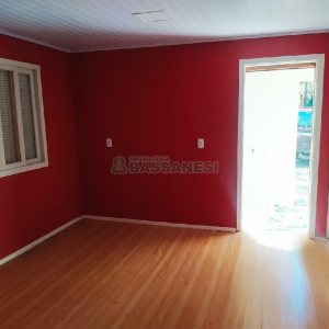 Casa com 113m², 3 dormitórios, 2 vagas, no bairro Planalto em Caxias do Sul para Comprar