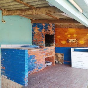 Casa com 113m², 3 dormitórios, 2 vagas, no bairro Planalto em Caxias do Sul para Comprar