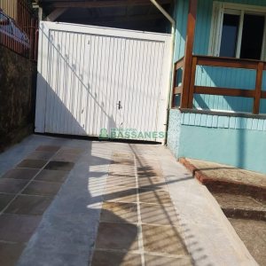 Casa com 113m², 3 dormitórios, 2 vagas, no bairro Planalto em Caxias do Sul para Comprar