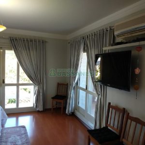 Casa com 338m², 3 dormitórios, 2 vagas, no bairro Arco Baleno em Caxias do Sul para Comprar