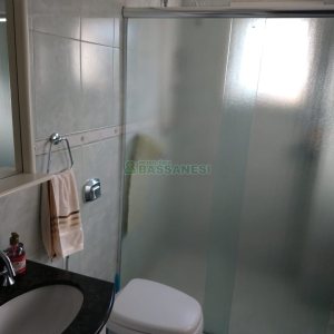 Casa com 338m², 3 dormitórios, 2 vagas, no bairro Arco Baleno em Caxias do Sul para Comprar