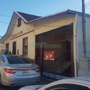 Casa Comercial, no bairro Medianeira em Caxias do Sul para Comprar