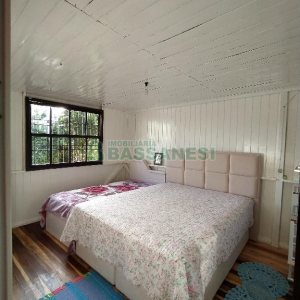 Casa com 99m², 2 dormitórios, 2 vagas, no bairro Cidade Nova em Caxias do Sul para Comprar