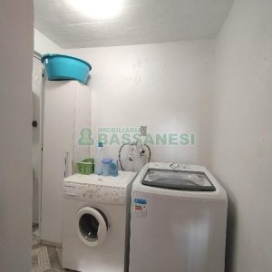 Casa com 99m², 2 dormitórios, 2 vagas, no bairro Cidade Nova em Caxias do Sul para Comprar