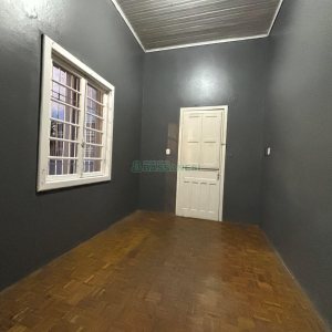 Casa com 80m², 2 dormitórios, no bairro Centro em Caxias do Sul para Alugar
