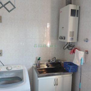 Casa com 246m², 6 dormitórios, 4 vagas, no bairro Cruzeiro em Caxias do Sul para Comprar