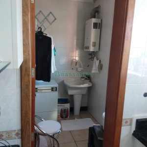 Casa com 246m², 6 dormitórios, 4 vagas, no bairro Cruzeiro em Caxias do Sul para Comprar