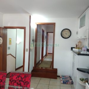 Casa com 246m², 6 dormitórios, 4 vagas, no bairro Cruzeiro em Caxias do Sul para Comprar