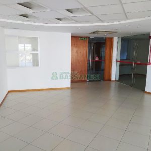 Sala com 455m², 8 vagas, no bairro Sanvitto em Caxias do Sul para Alugar