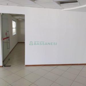 Sala com 455m², 8 vagas, no bairro Sanvitto em Caxias do Sul para Alugar
