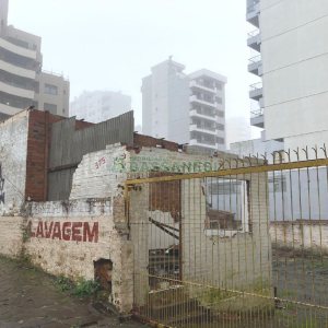 Terreno com 484m², no bairro Centro em Caxias do Sul para Alugar ou Comprar