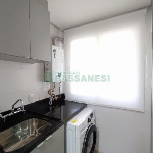 Apto Mobiliado com 54m², 1 dormitório, 2 vagas, no bairro Centro em Caxias do Sul para Alugar