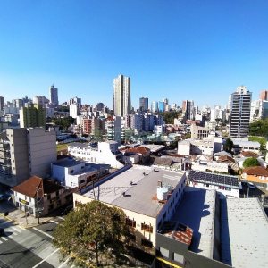 Apto Mobiliado com 54m², 1 dormitório, 2 vagas, no bairro Centro em Caxias do Sul para Alugar