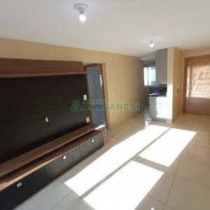 Apartamento com 52m², 2 dormitórios, 1 vaga, no bairro Charqueadas em Caxias do Sul para Alugar