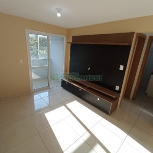 Apartamento com 52m², 2 dormitórios, 1 vaga, no bairro Charqueadas em Caxias do Sul para Alugar