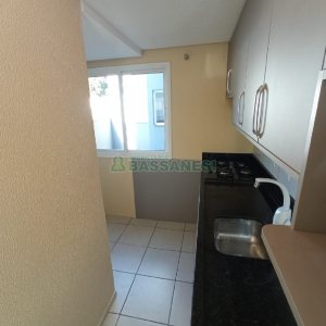 Apartamento com 52m², 2 dormitórios, 1 vaga, no bairro Charqueadas em Caxias do Sul para Alugar