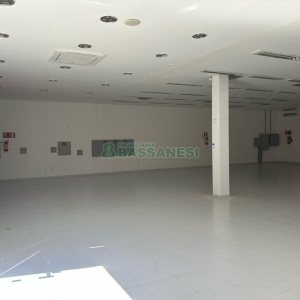 Loja, no bairro Lourdes em Caxias do Sul para Alugar