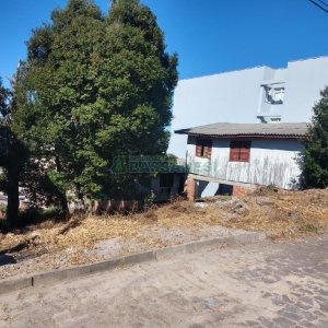 Terreno com 360m², no bairro Arco Baleno em Caxias do Sul para Comprar