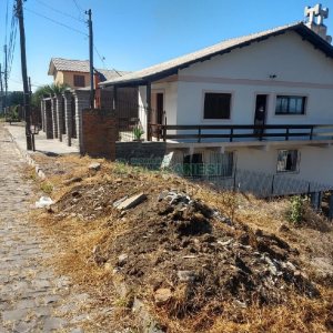 Terreno com 360m², no bairro Arco Baleno em Caxias do Sul para Comprar