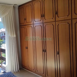 Casa, 3 dormitórios, 4 vagas, no bairro Petrópolis em Caxias do Sul para Comprar