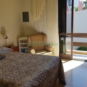 Casa, 3 dormitórios, 4 vagas, no bairro Petrópolis em Caxias do Sul para Comprar