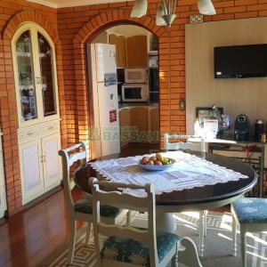 Casa, 3 dormitórios, 4 vagas, no bairro Petrópolis em Caxias do Sul para Comprar