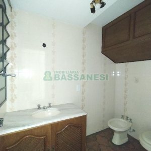 Apartamento com 113m², 3 dormitórios, 1 vaga, no bairro Centro em Caxias do Sul para Comprar