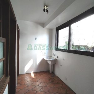 Apartamento com 113m², 3 dormitórios, 1 vaga, no bairro Centro em Caxias do Sul para Comprar
