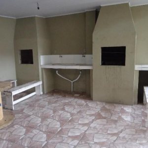 Kitinete com 30m², 1 dormitório, 1 vaga, no bairro Petrópolis em Caxias do Sul para Alugar