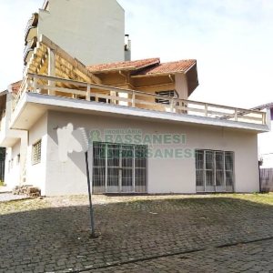 Loja com 239m², no bairro Madureira em Caxias do Sul para Alugar