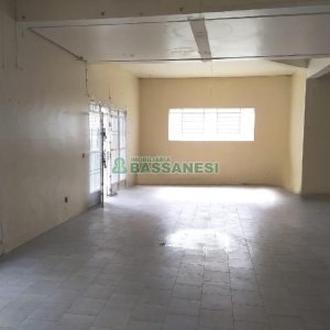 Loja com 239m², no bairro Madureira em Caxias do Sul para Alugar