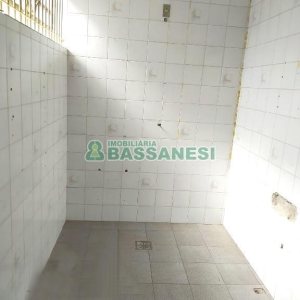 Loja com 239m², no bairro Madureira em Caxias do Sul para Alugar