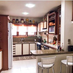 Apartamento com 243m², 4 dormitórios, 4 vagas, no bairro Centro em Caxias do Sul para Comprar