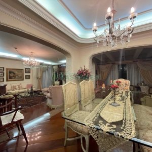 Apartamento com 243m², 4 dormitórios, 4 vagas, no bairro Centro em Caxias do Sul para Comprar