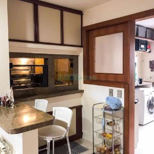 Apartamento com 243m², 4 dormitórios, 4 vagas, no bairro Centro em Caxias do Sul para Comprar