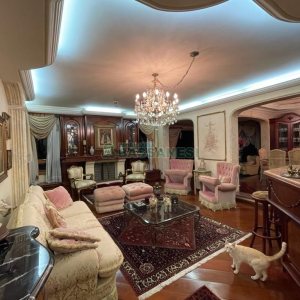 Apartamento com 243m², 4 dormitórios, 4 vagas, no bairro Centro em Caxias do Sul para Comprar