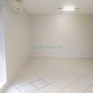 Sala com 45m², no bairro São Pelegrino em Caxias do Sul para Comprar